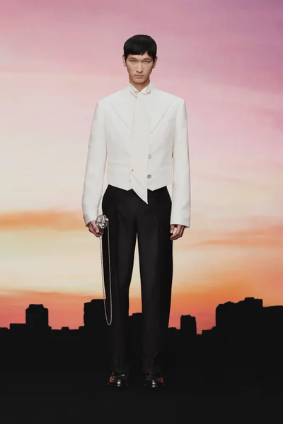 Look 2